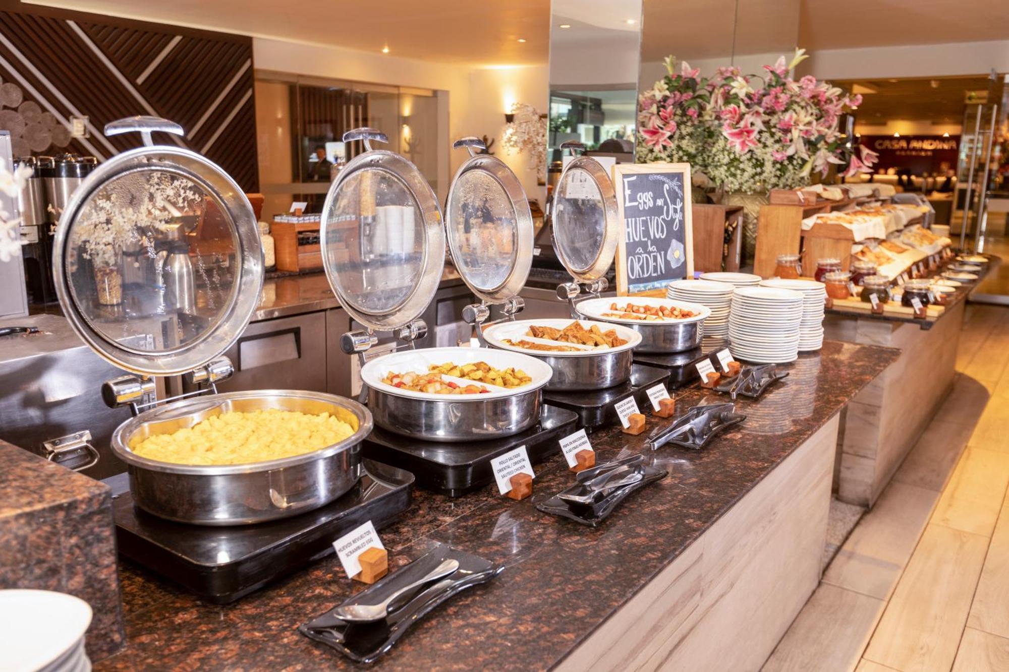 Casa Andina Premium Miraflores Lima Exterior photo A buffet at a hotel