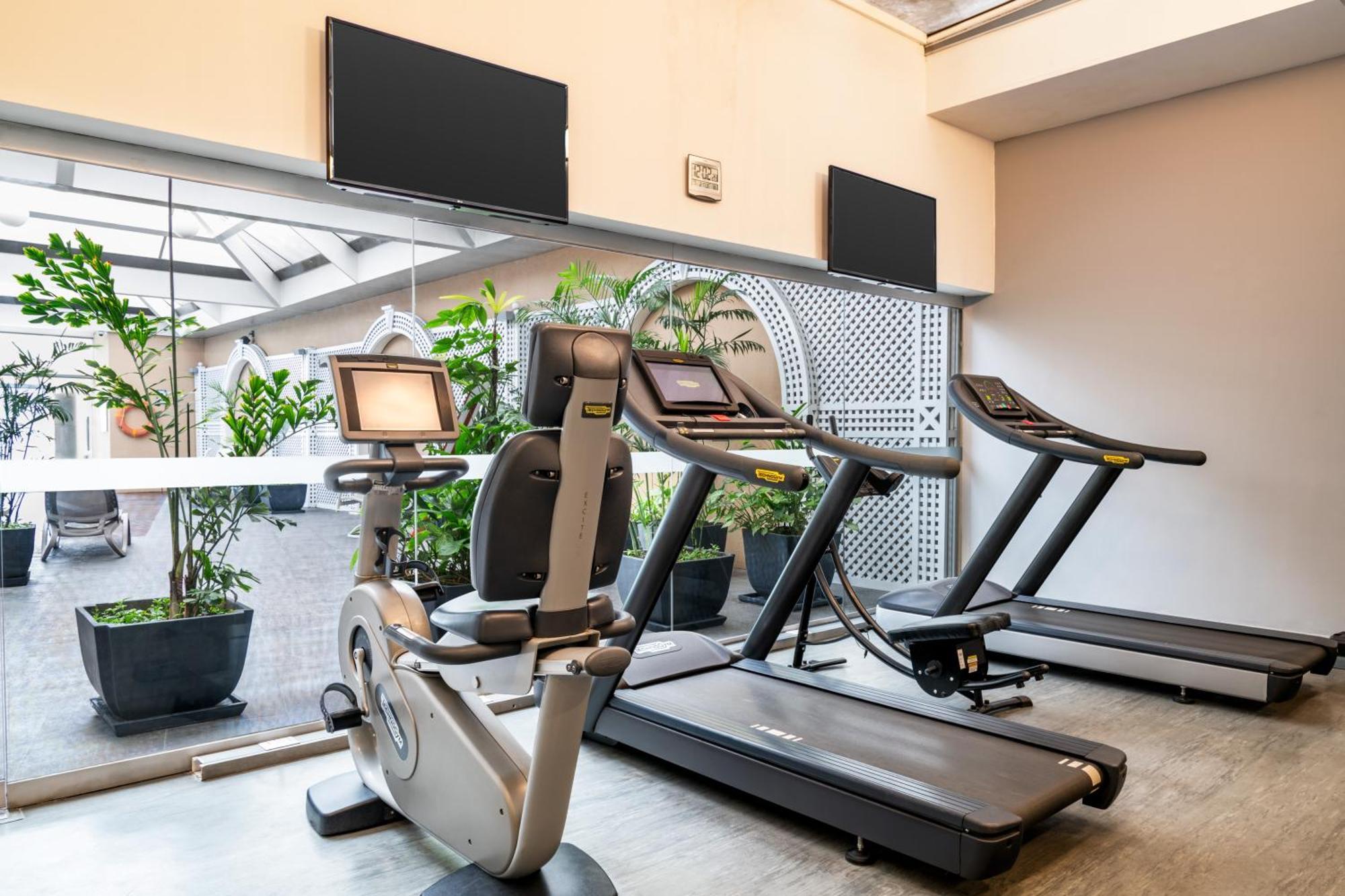 Casa Andina Premium Miraflores Lima Exterior photo A treadmill