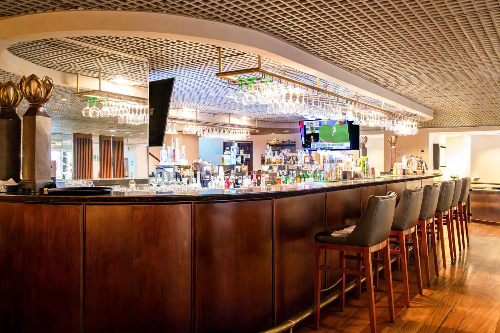 Casa Andina Premium Miraflores Lima Exterior photo The bar at the 1905 Restaurant