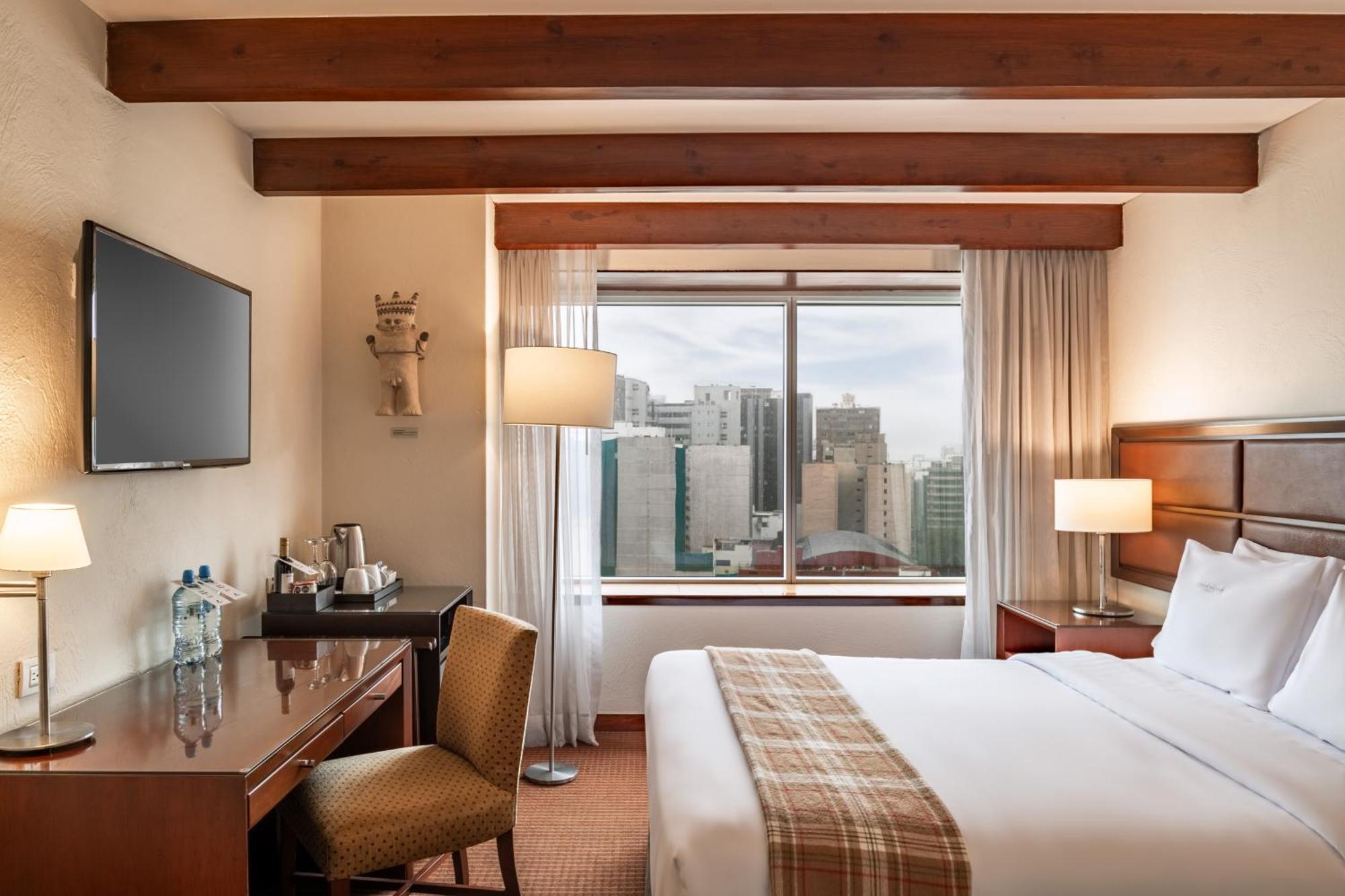 Casa Andina Premium Miraflores Lima Exterior photo A guest room at the InterContinental Santiago